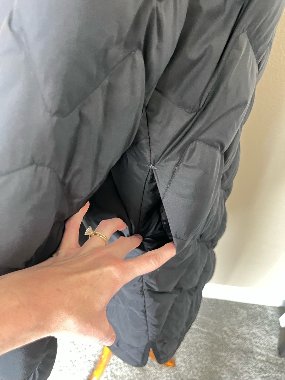 Uniqlo ultra Light down jacket Medium - Picture 4 of 9